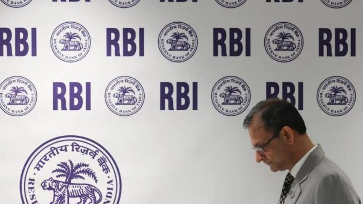 RBI's Big Rupee Intervention: Indian Currency Jumps 1% Against Dollar