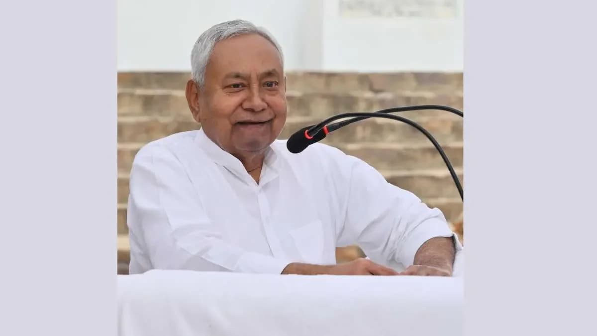 Nitish Kumar Takes Oath As Rajya Sabha Member TODAY; Bihar Waits for a New CM!
