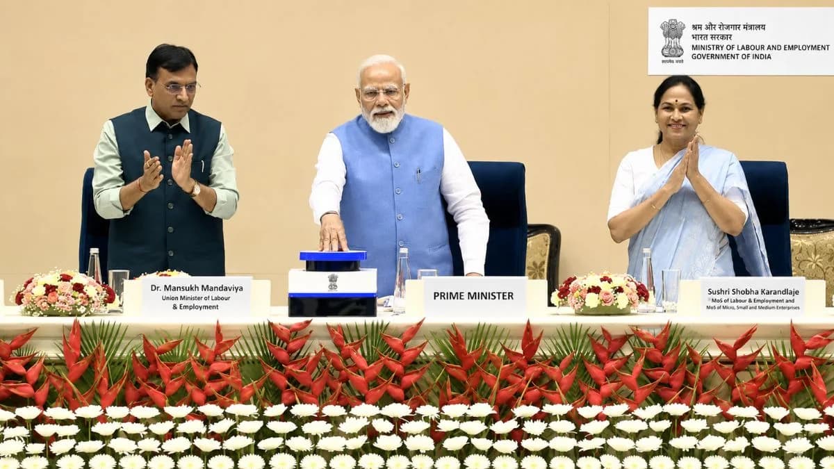PM Modi Releases ₹2,400 Crore Under PM-VBRY: Who Gets The Money And Why It Matters