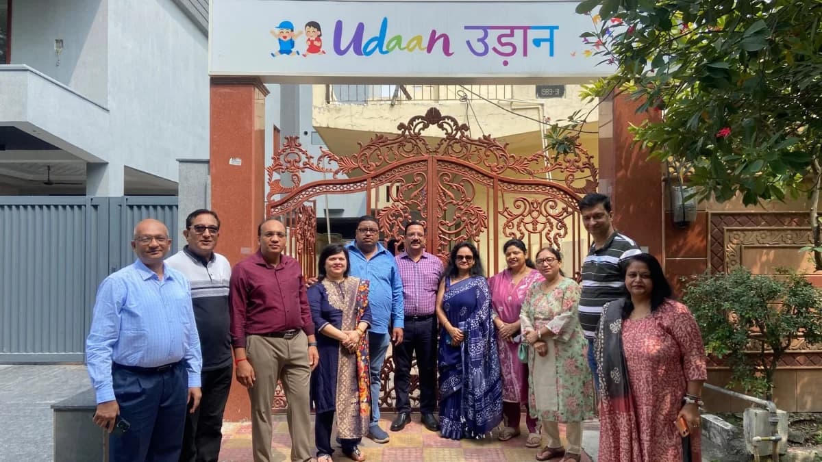 Rotary Club of Ghaziabad Southend Distributes Uniforms, Stationery at Udaan School
