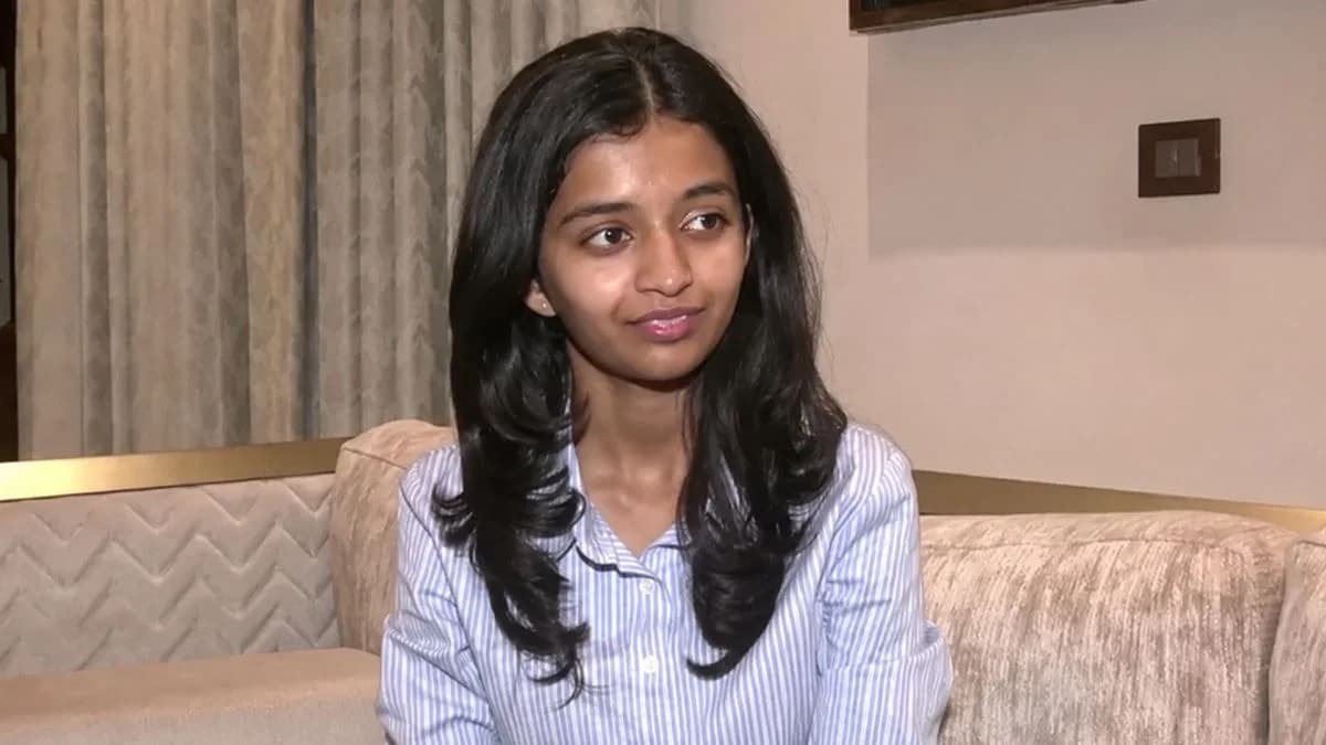 She Got 499. She Fought Back. Now She Has 500/500 — CBSE's First Perfect Topper Is Here