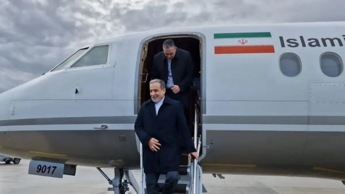 Iran Finance Minister Araghchi Flies to Russia After Islamabad Talks Fall Apart