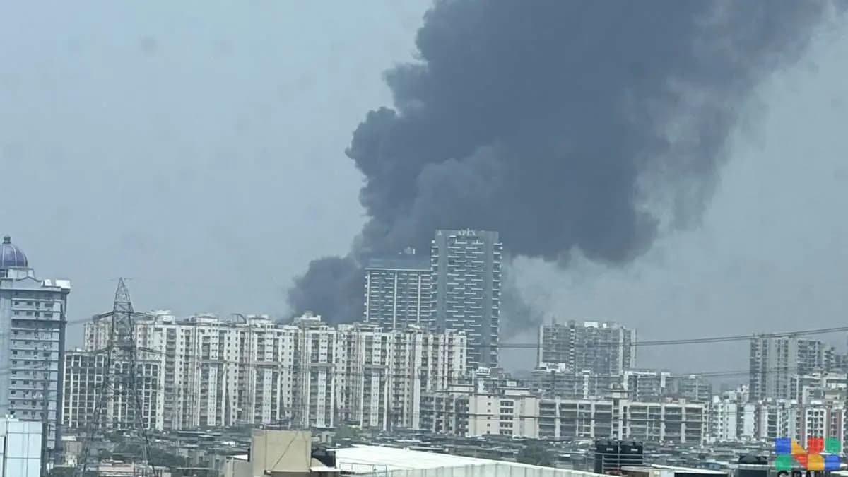 Kanawani Village Fire: 500+ Jhuggis Destroyed, Two Children Missing as Blaze Rips Through Indirapuram Settlement
